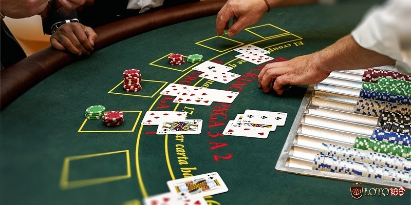 Tìm hiểu những khái niệm cơ bản trước khi phân biệt xì tố và Poker