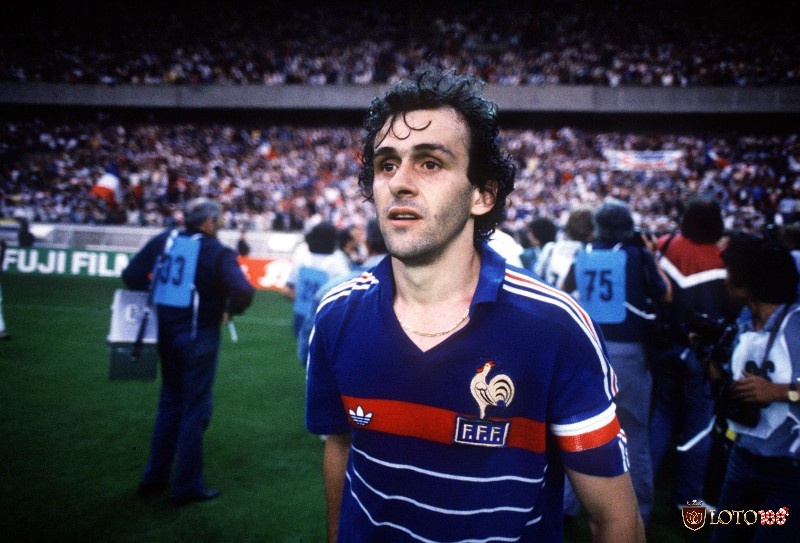 Michel Platini ghi được 9 bàn thắng và trở thành cầu thủ ghi bàn nhiều nhất Euro chỉ trong 1 kỳ