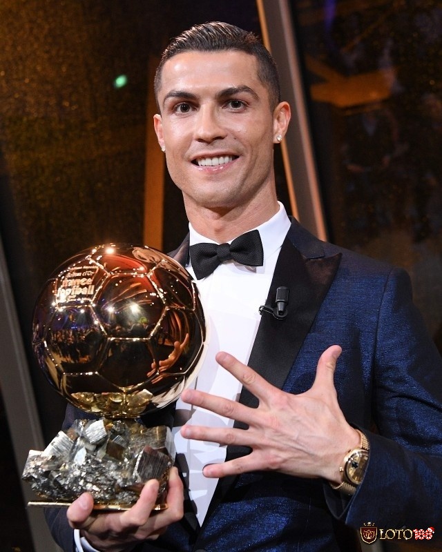 Cristiano Ronaldo - Huyền thoại bất diệt