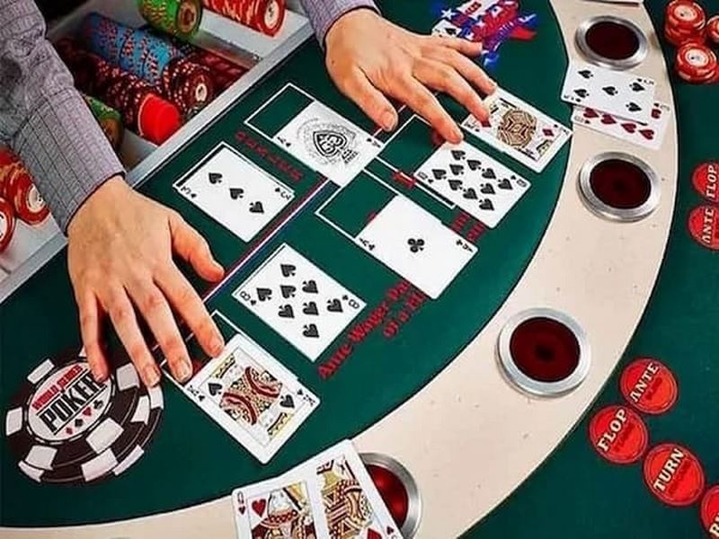 Cách đọc bài Poker trong từng trường hợp là như thế nào?
