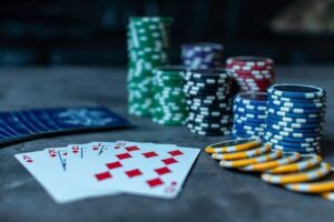 Steal Poker là gì? Khi nào nên áp dụng chiến lược Steal Poker?