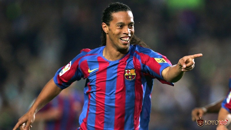 Ronaldinho - cái tên đứng đầu danh sách tiền vệ hay nhất World Cup