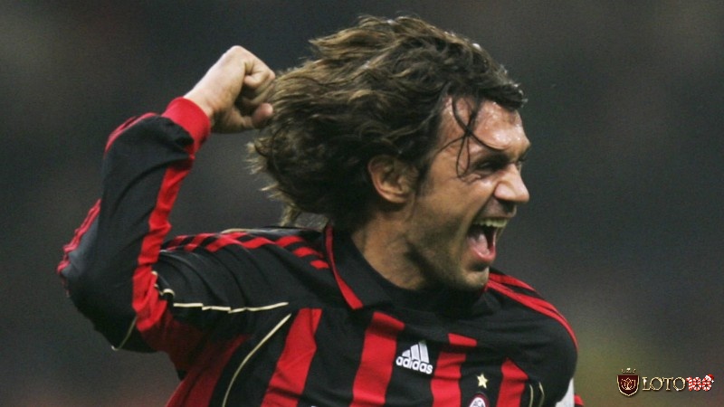 Paolo Maldini nổi tiếng là cầu thủ xuất sắc nhất AC Milan